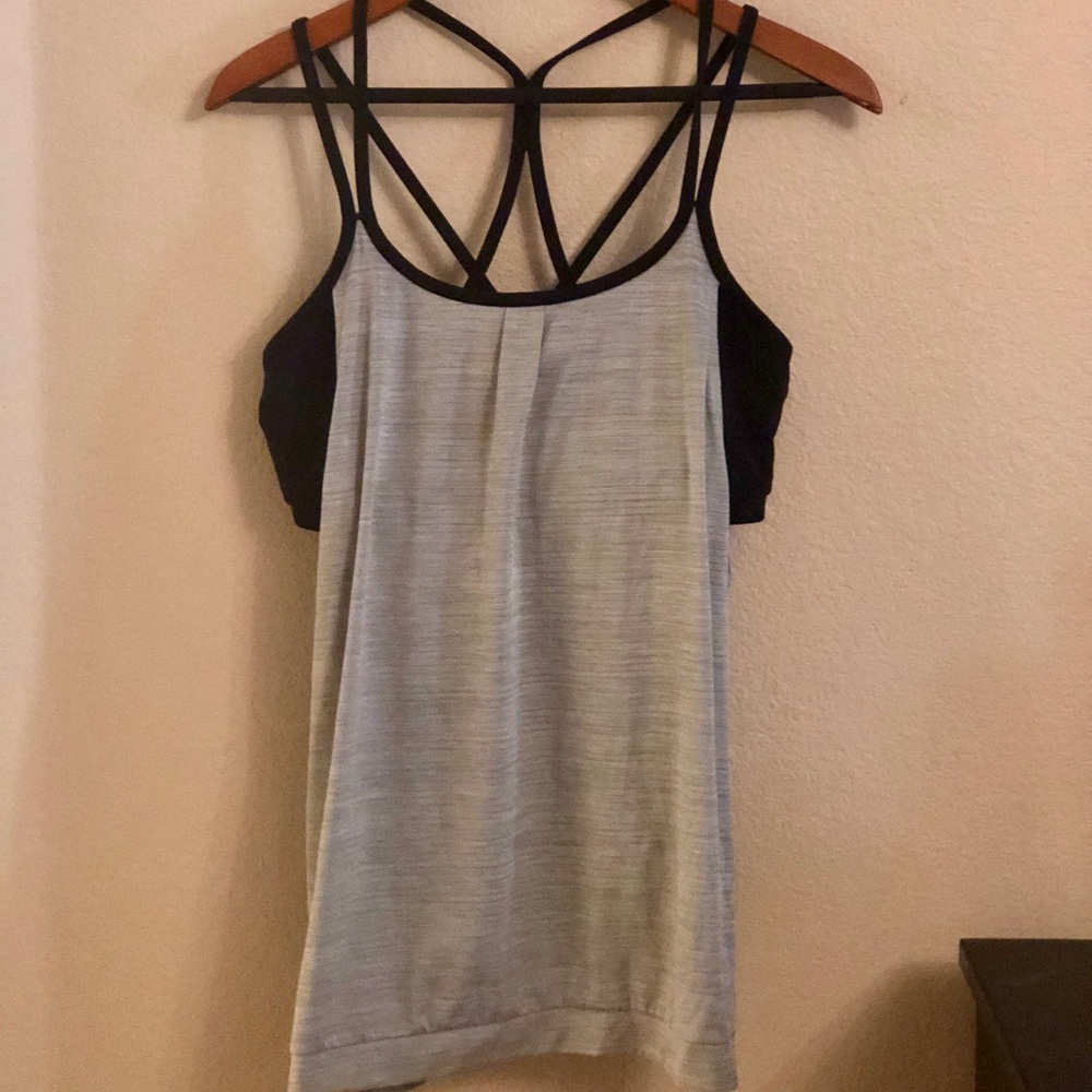 Athleta workout top! (Size: LT- large tall)